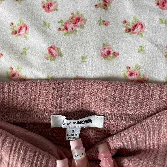 FASHION NOVA - Pink Long Sleeve Off The Shoulder Knot Crop Top - Picture 4 of 5